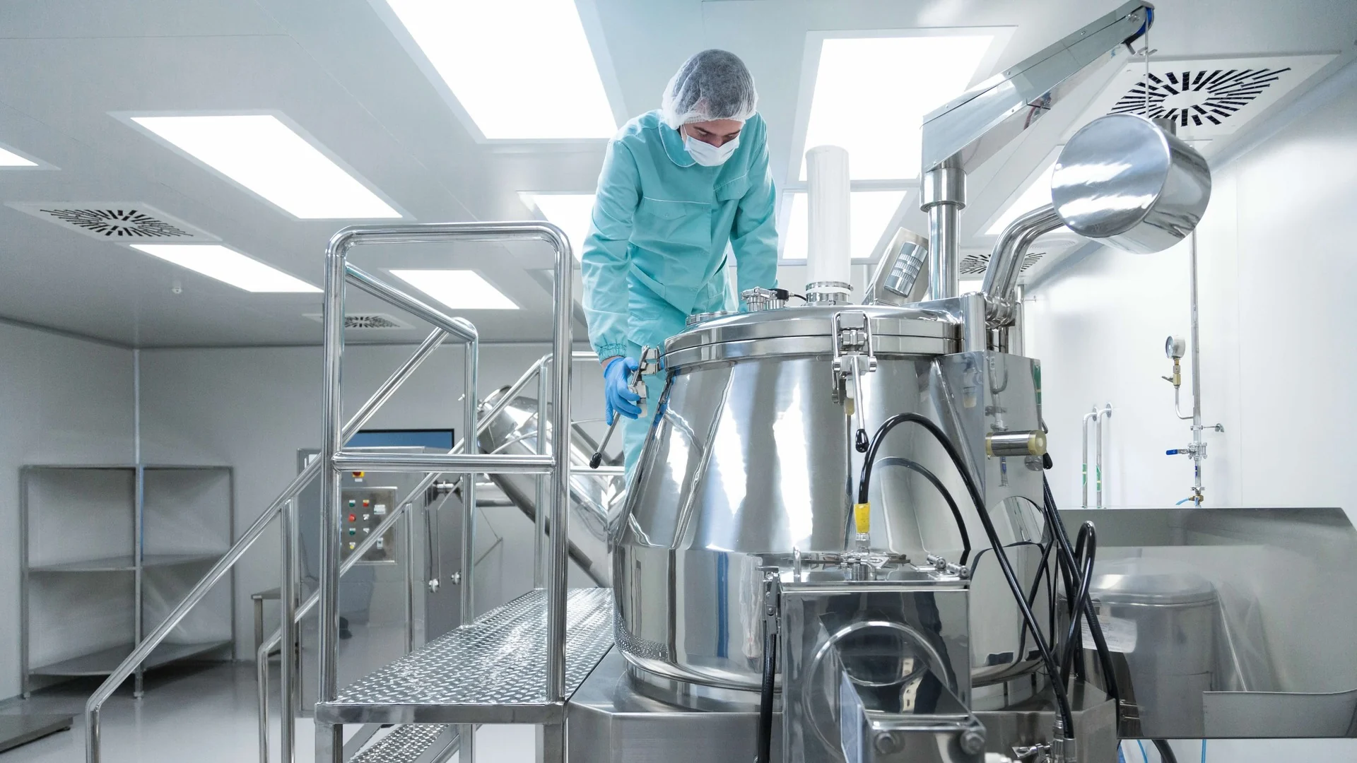 Salud y Pharma industry