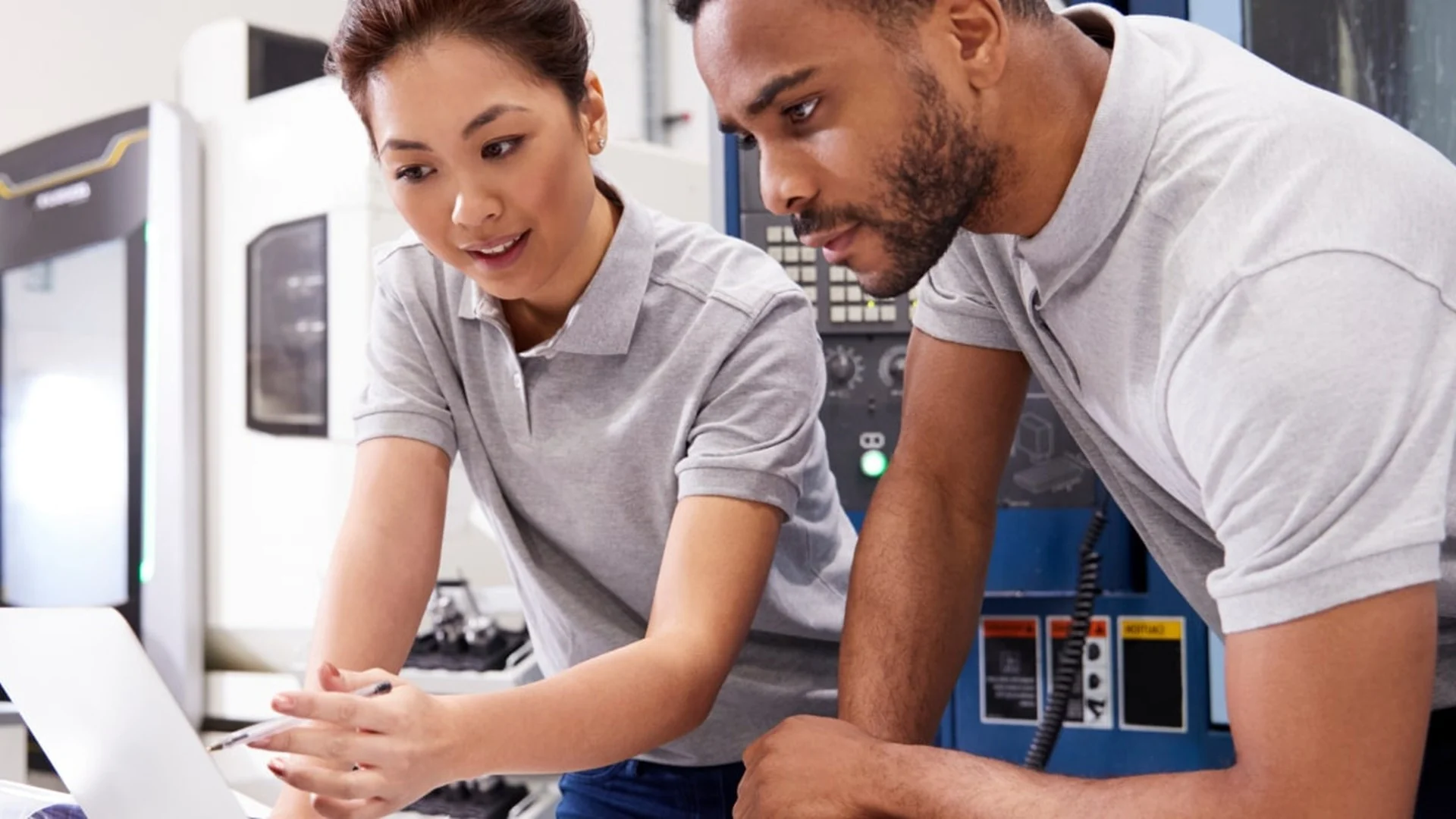 Manufacturing e Industria industry